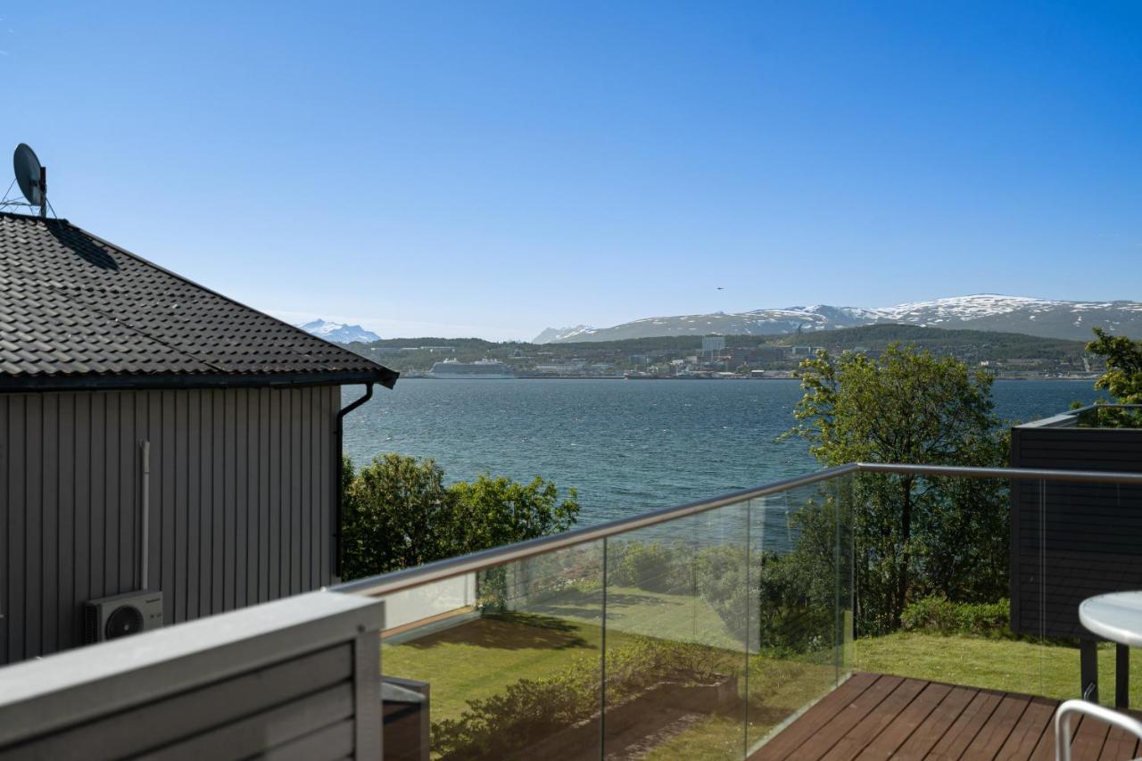 Seaview Studio W/Terrace&Parking Tromsø Exteriör bild